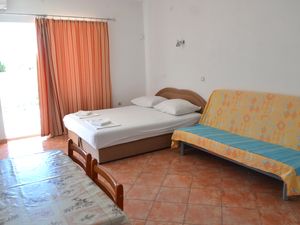 Ferienwohnung für 3 Personen (30 m²) in Gradac (Split-Dalmatien)
