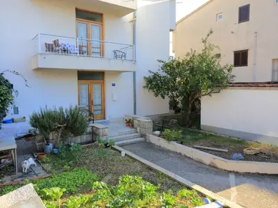 Ferienwohnung für 6 Personen in Gradac 6/10