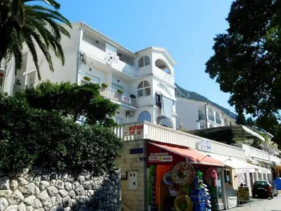 Ferienwohnung für 3 Personen in Gradac 1/9
