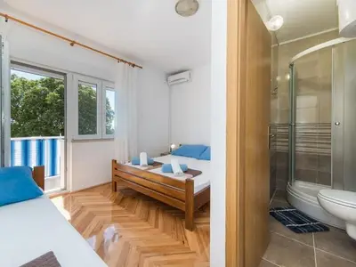 Ferienwohnung für 3 Personen in Gradac 7/9