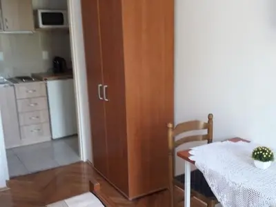 Ferienwohnung für 3 Personen in Gradac 3/9