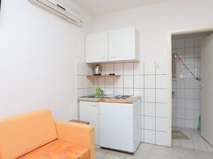 19060027-Ferienwohnung-3-Gradac (Split-Dalmatien)-300x225-2