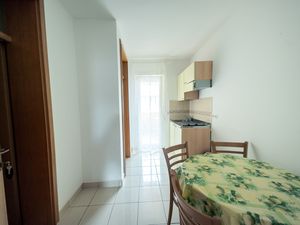 Ferienwohnung für 3 Personen (27 m²) in Gradac (Split-Dalmatien)