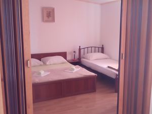 18510387-Ferienwohnung-4-Gradac (Split-Dalmatien)-300x225-5