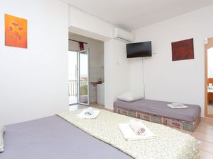 19060029-Ferienwohnung-4-Gradac (Split-Dalmatien)-300x225-4