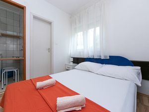 19127905-Ferienwohnung-2-Gradac (Split-Dalmatien)-300x225-3