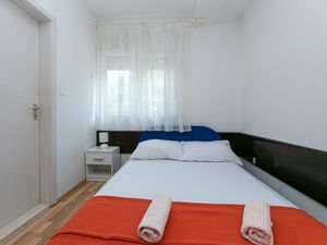 19127905-Ferienwohnung-2-Gradac (Split-Dalmatien)-300x225-5