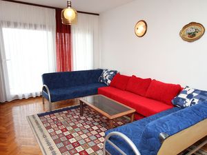 19128328-Ferienwohnung-9-Gradac (Split-Dalmatien)-300x225-1