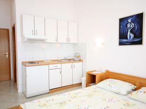 19127015-Ferienwohnung-3-Gradac (Split-Dalmatien)-300x225-1