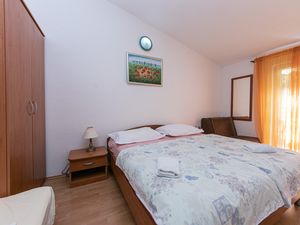 Ferienwohnung für 3 Personen (18 m&sup2;) in Gradac (Split-Dalmatien)