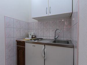 23514236-Ferienwohnung-2-Gradac (Split-Dalmatien)-300x225-2