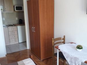 23916908-Ferienwohnung-3-Gradac (Split-Dalmatien)-300x225-1