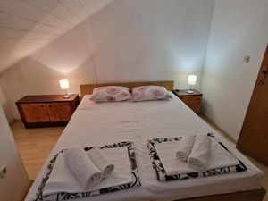 23961303-Ferienwohnung-4-Gradac (Split-Dalmatien)-300x225-3