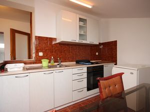 23929575-Ferienwohnung-4-Gradac (Split-Dalmatien)-300x225-3