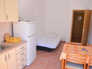 23931769-Ferienwohnung-4-Gradac (Split-Dalmatien)-300x225-2