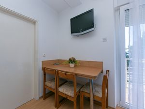 23928328-Ferienwohnung-3-Gradac (Split-Dalmatien)-300x225-3