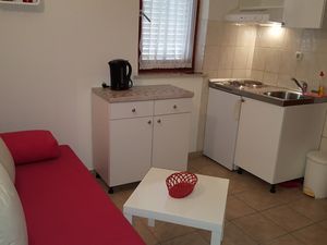 23931175-Ferienwohnung-4-Gradac (Split-Dalmatien)-300x225-3