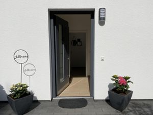 23485370-Ferienwohnung-2-Gräfendhron-300x225-1