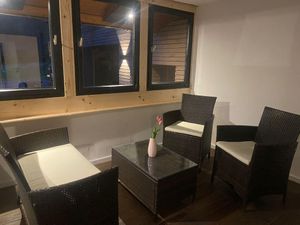 23913756-Ferienwohnung-2-Gräfendhron-300x225-5