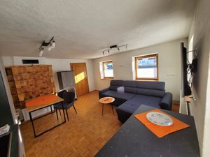 23662187-Ferienwohnung-4-Grän-300x225-2