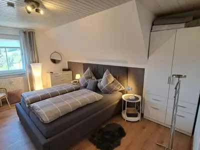 Schlafzimmer 2