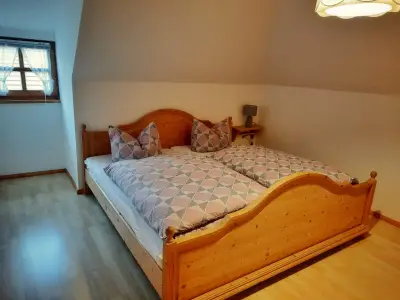 Schlafzimmer 2