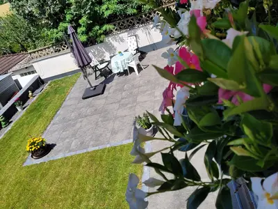 Bild 1 Terrasse