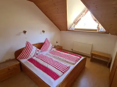 Schlafzimmer1 Kirschbaumwohnung.jpg