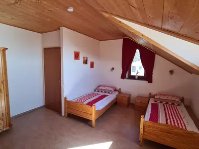 Schlafzimmer2 Kirschbaumwohnung.jpg