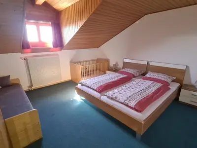 Schlafzimmer2 Hauswohnung.jpg