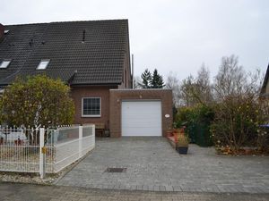 23105671-Ferienwohnung-2-Grambek-300x225-0