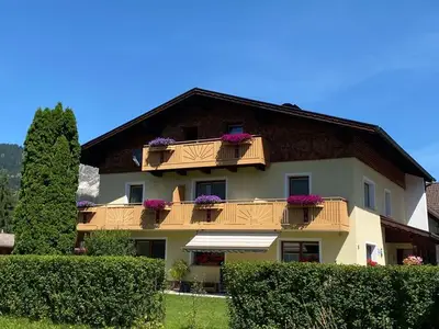 Ferienwohnung für 4 Personen (60 m²) in Haldensee 1/10