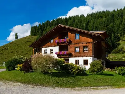 Ferienwohnung für 4 Personen (49 m²) in Haldensee 1/10