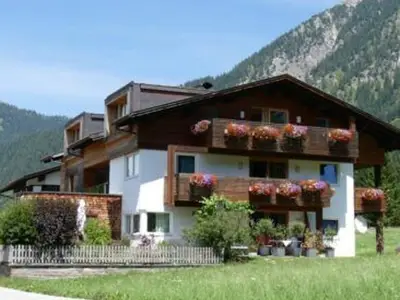 Ferienwohnung für 4 Personen (79 m²) in Haldensee 2/9