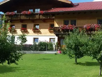 Ferienwohnung für 8 Personen (100 m²) in Haldensee 2/10