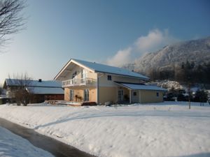 18504898-Ferienwohnung-3-Grassau-300x225-1