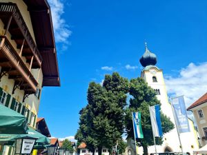 Blick zum Balkon der Unterkunft