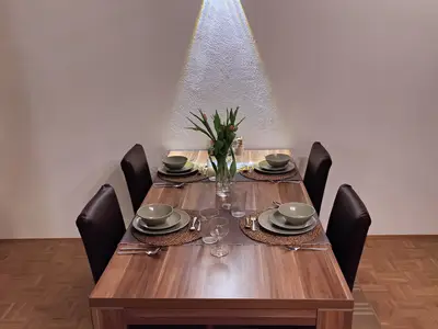 Wohnzimmer: Esstisch