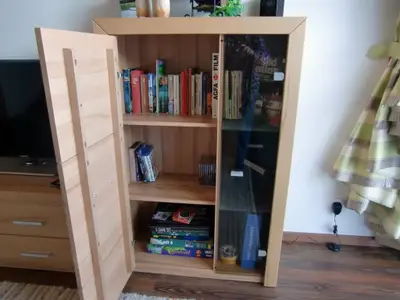 Wohnzimmer (4) mit Spiele, Bücher und aktuellen Prospekten/Wanderführern etc.