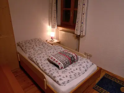 3.Zusatzbett im Schlafzimmer 1  (Abbildung mit Kleinkinder Seitensicherung)