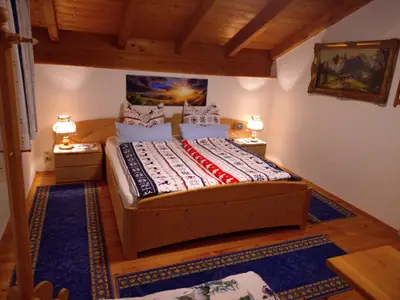 Schlafzimmer 1 mit Doppelbett und 3. Zusatzbett