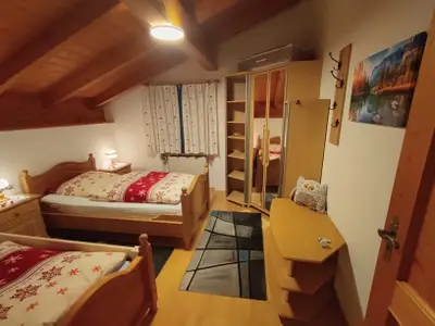 Schlafzimmer 2 mit 2 Einzelbetten