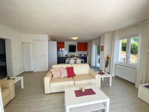 23883823-Ferienwohnung-6-Gravedona-300x225-5