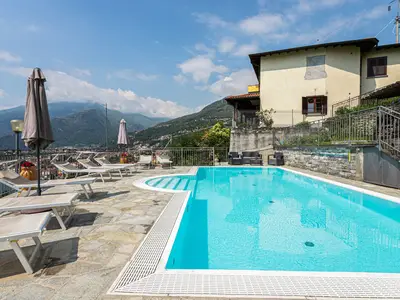 PoolOfHouse