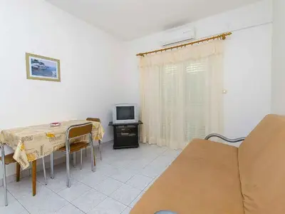 Ferienwohnung für 4 Personen (38 m²) in Grebaštica 3/10