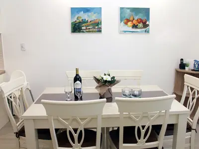 DiningRoom