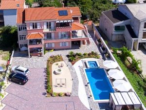 Ferienwohnung mit Schlafzimmer (68 m&sup2;) in Grebaštica