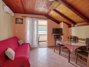 23571814-Ferienwohnung-4-Grebaštica-300x225-1