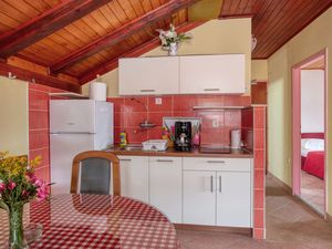 23571814-Ferienwohnung-4-Grebaštica-300x225-5