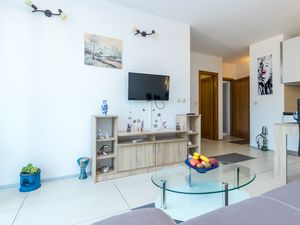 23932865-Ferienwohnung-2-Grebaštica-300x225-3